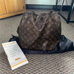 Louis Vuitton petit noe